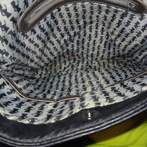 Damsel in defense - Picture 5 of 10